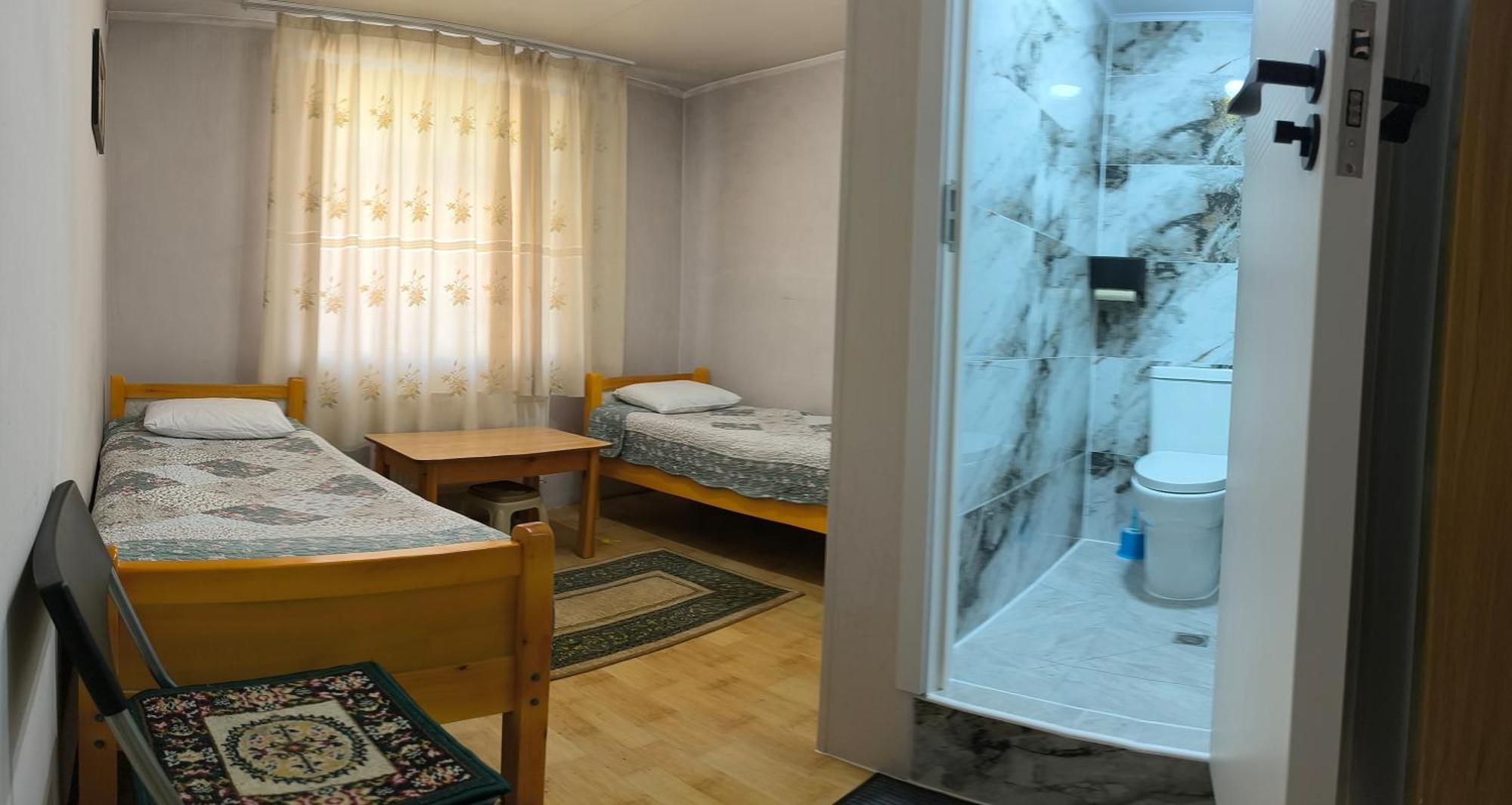 Town Yard Hostel Ulan Bator Exteriör bild