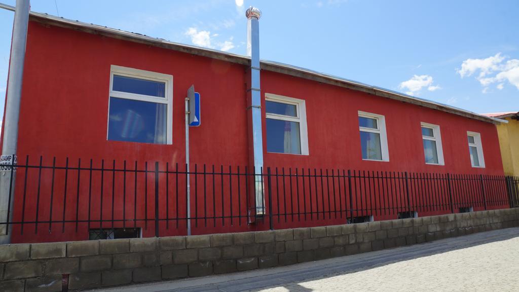 Town Yard Hostel Ulan Bator Exteriör bild
