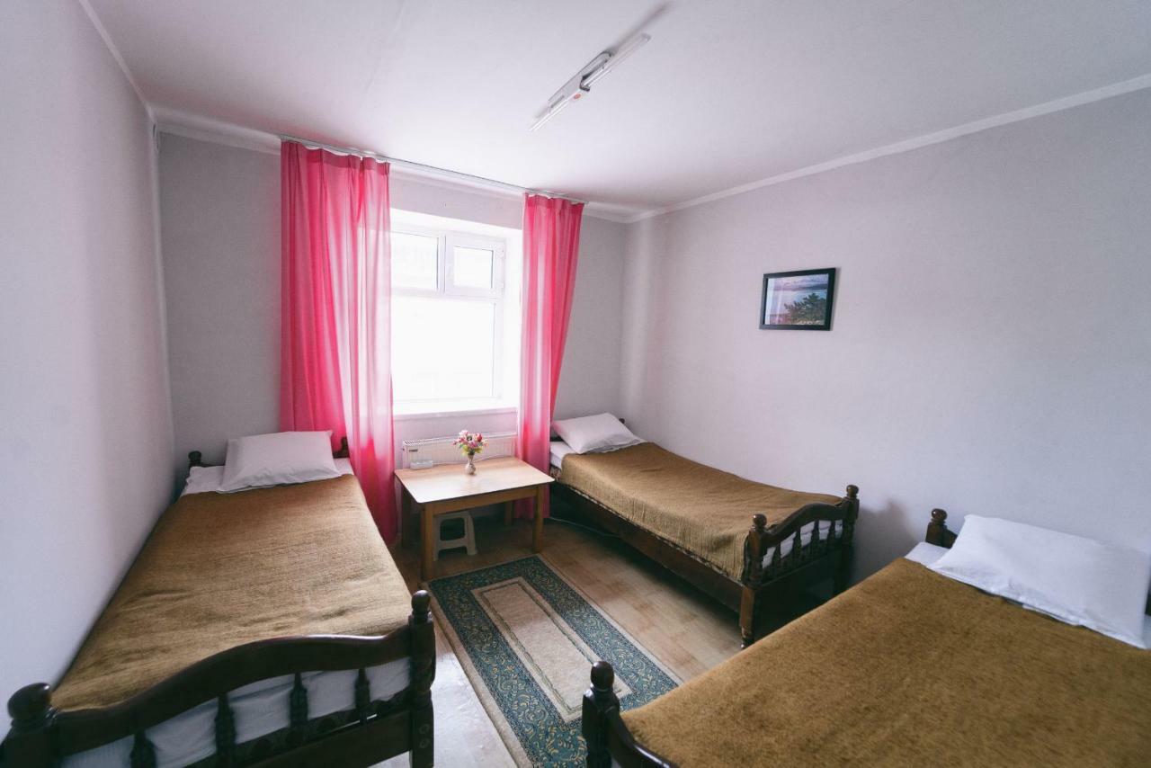 Town Yard Hostel Ulan Bator Exteriör bild