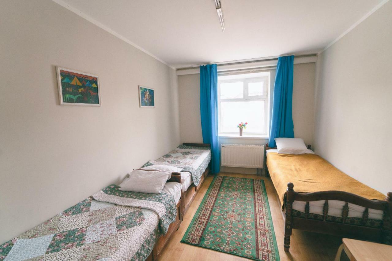 Town Yard Hostel Ulan Bator Exteriör bild